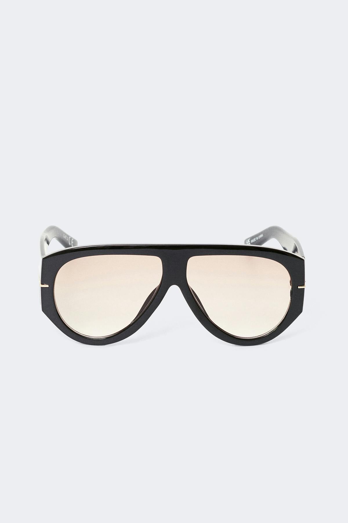 Bold aviator sunglasses
