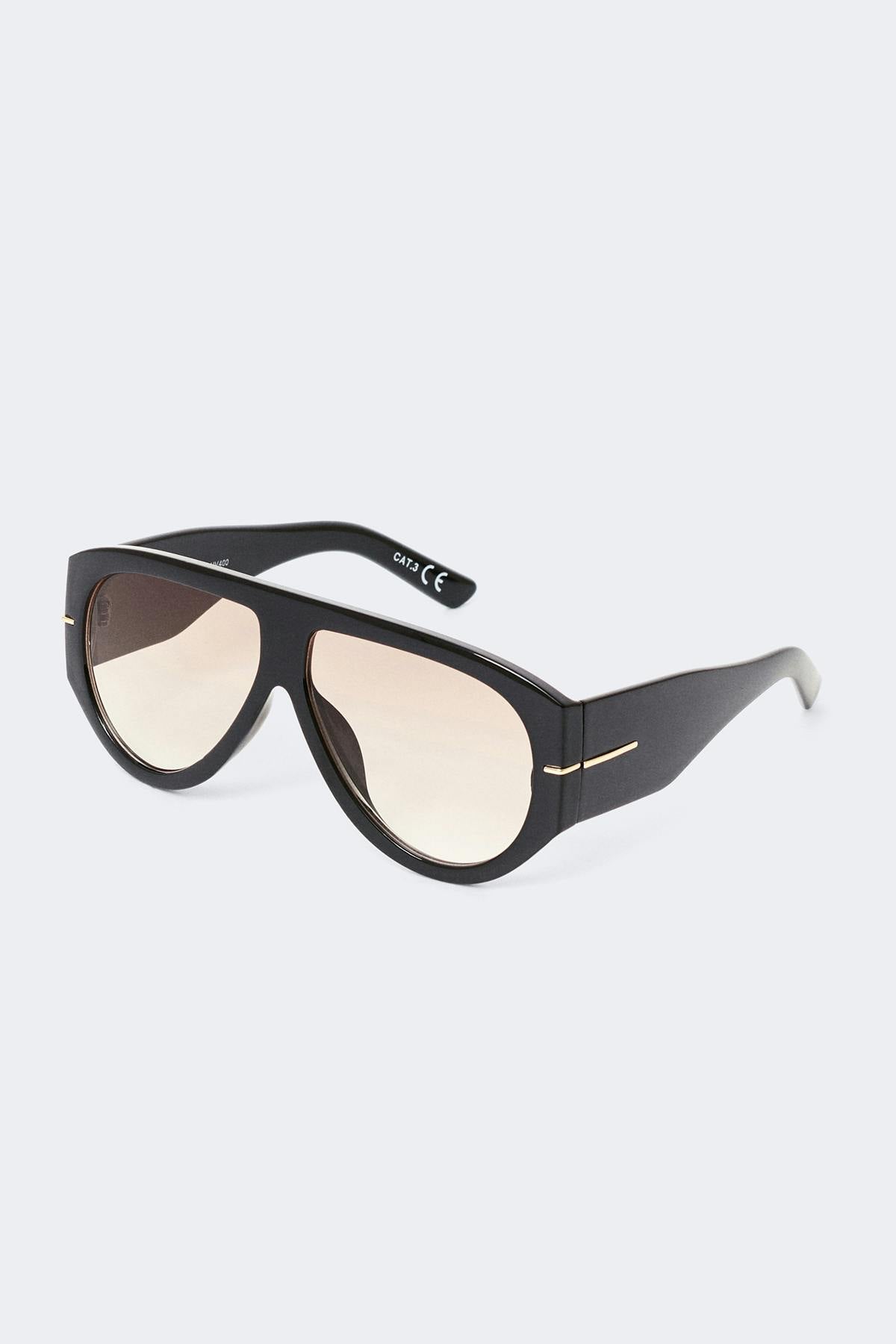 Bold aviator sunglasses