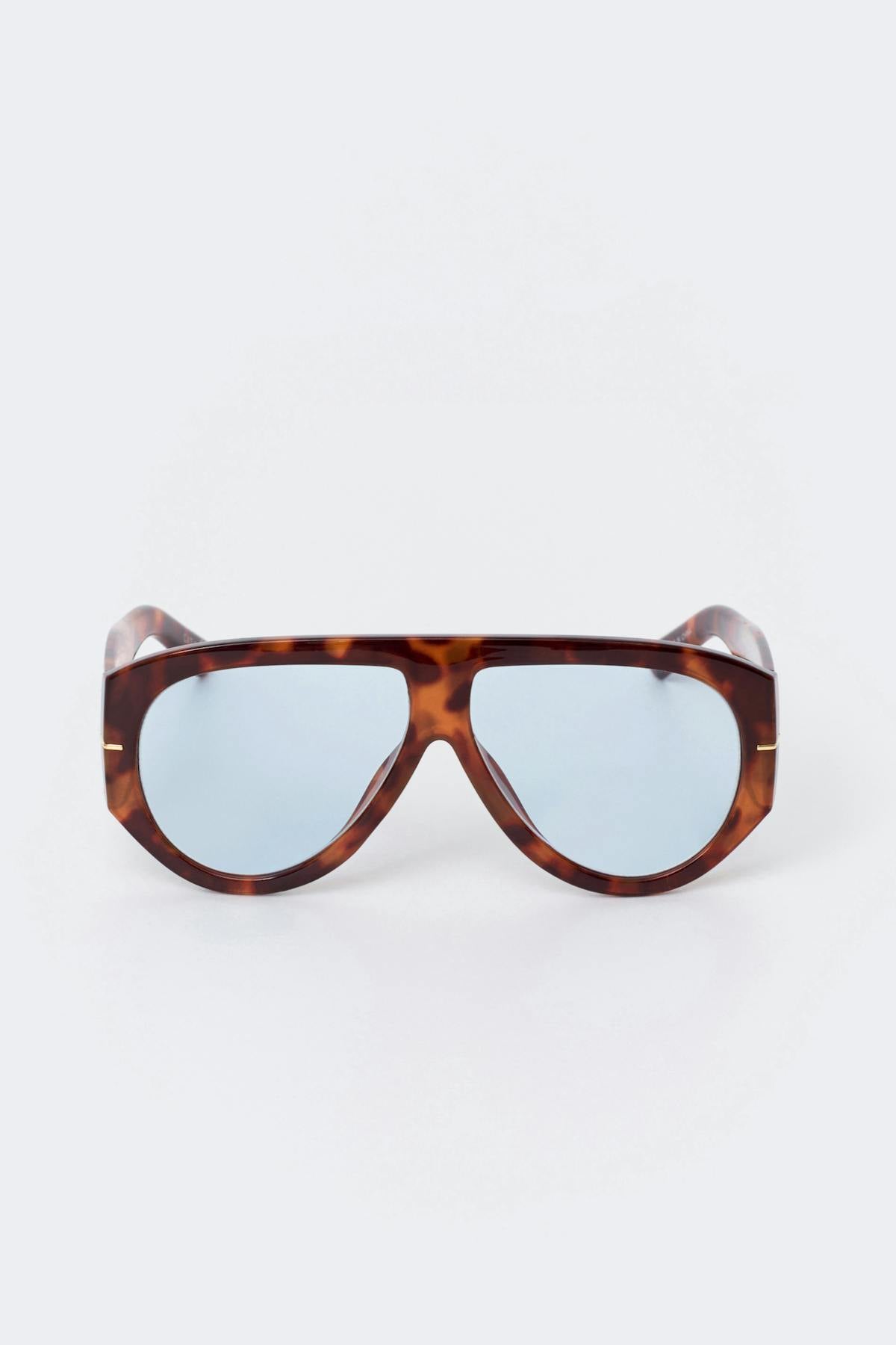 Bold aviator sunglasses