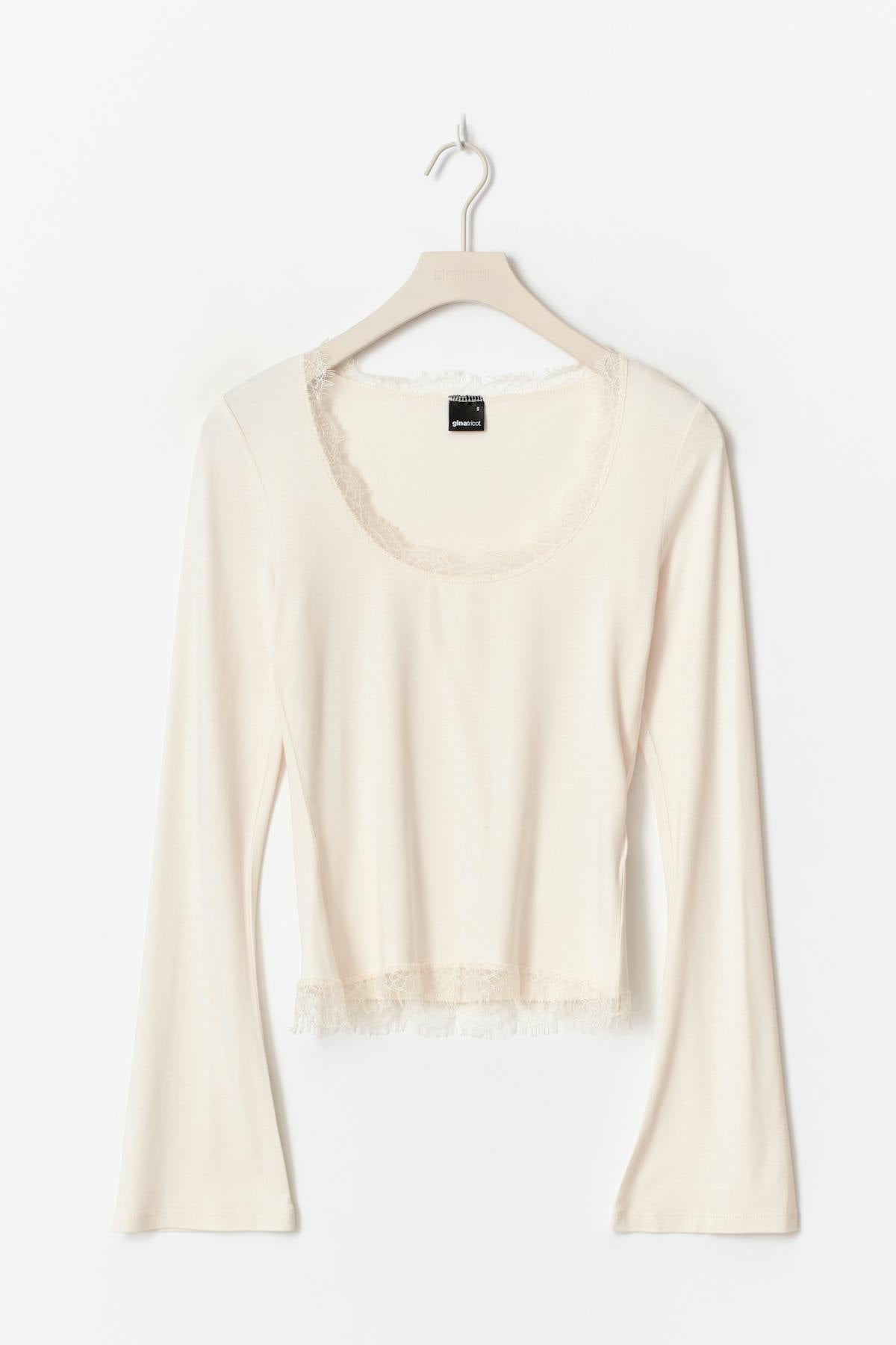 Lace detail scoop neck top