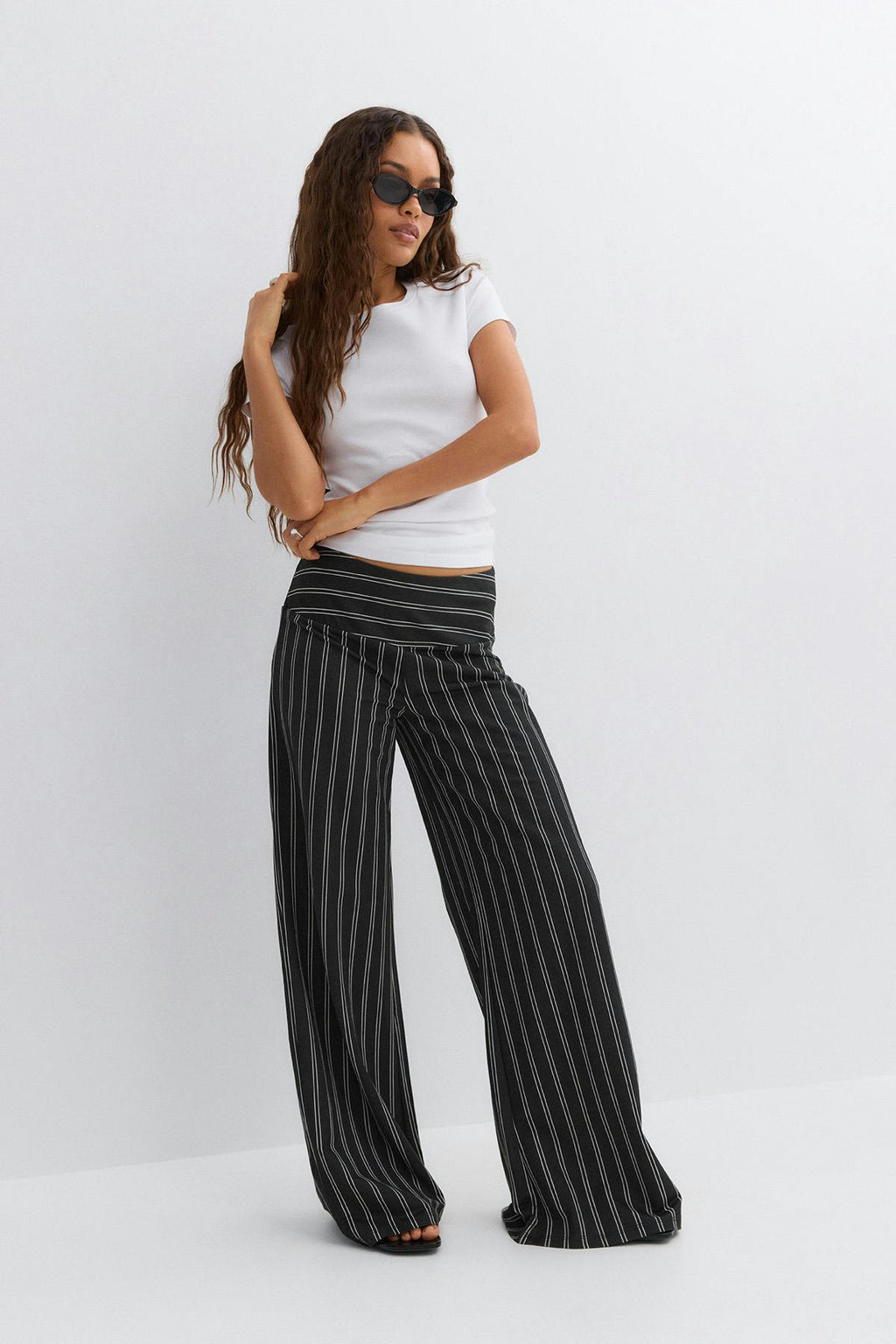 Wide leg trousers