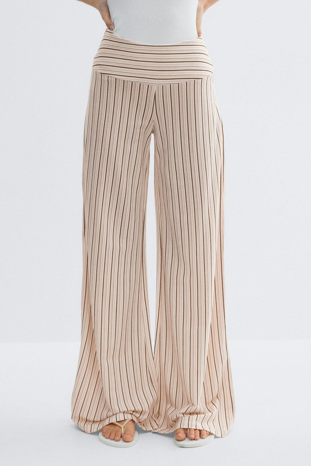 Wide leg trousers
