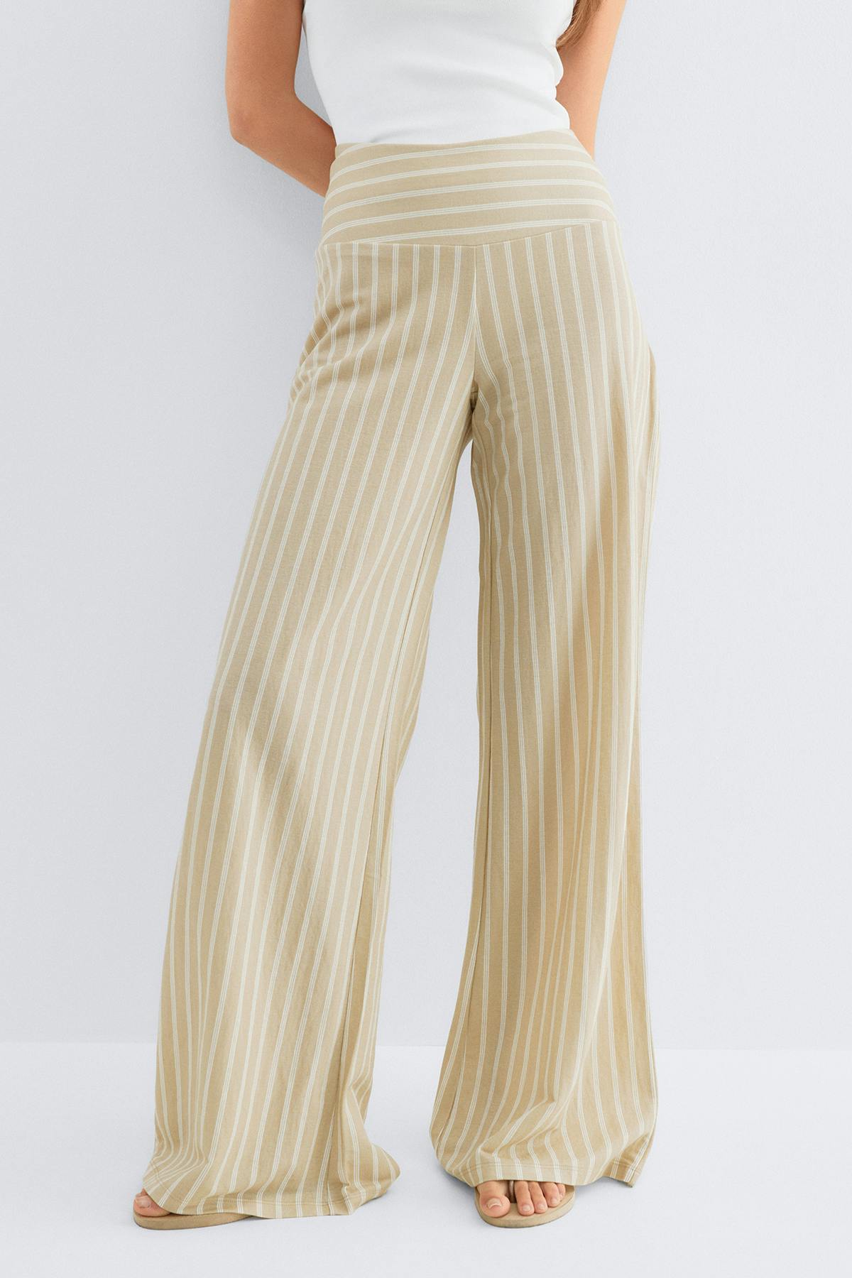 Wide leg trousers
