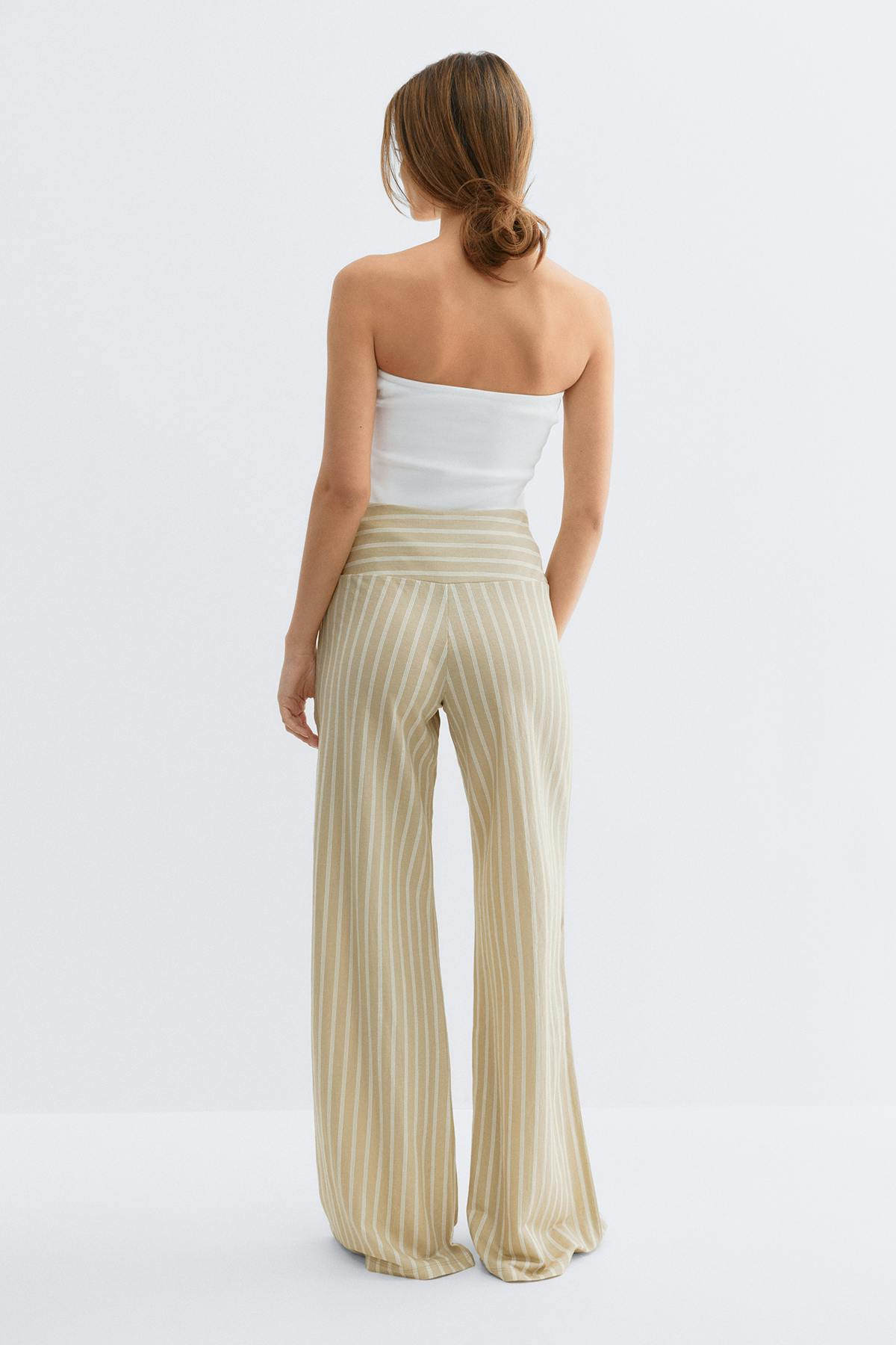 Wide leg trousers