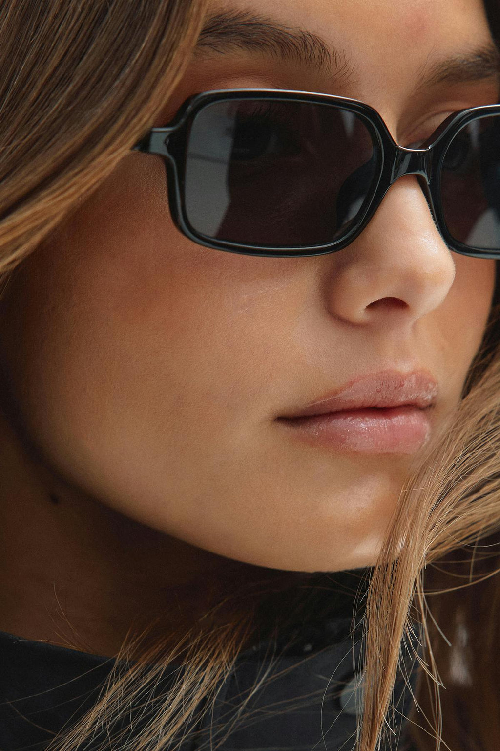 Slim rectangular sunglasses