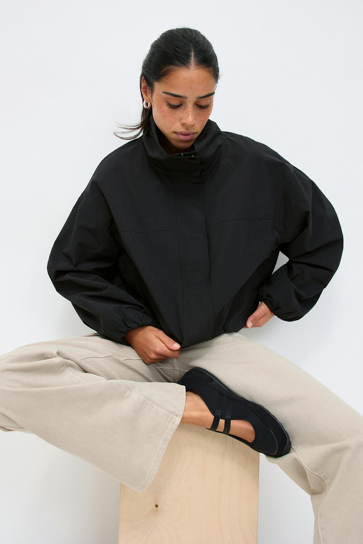 High neck sporty jacket