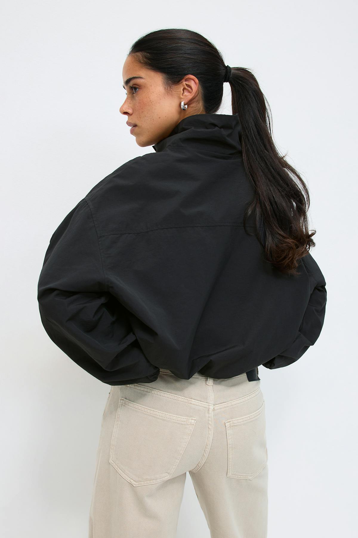 High neck sporty jacket