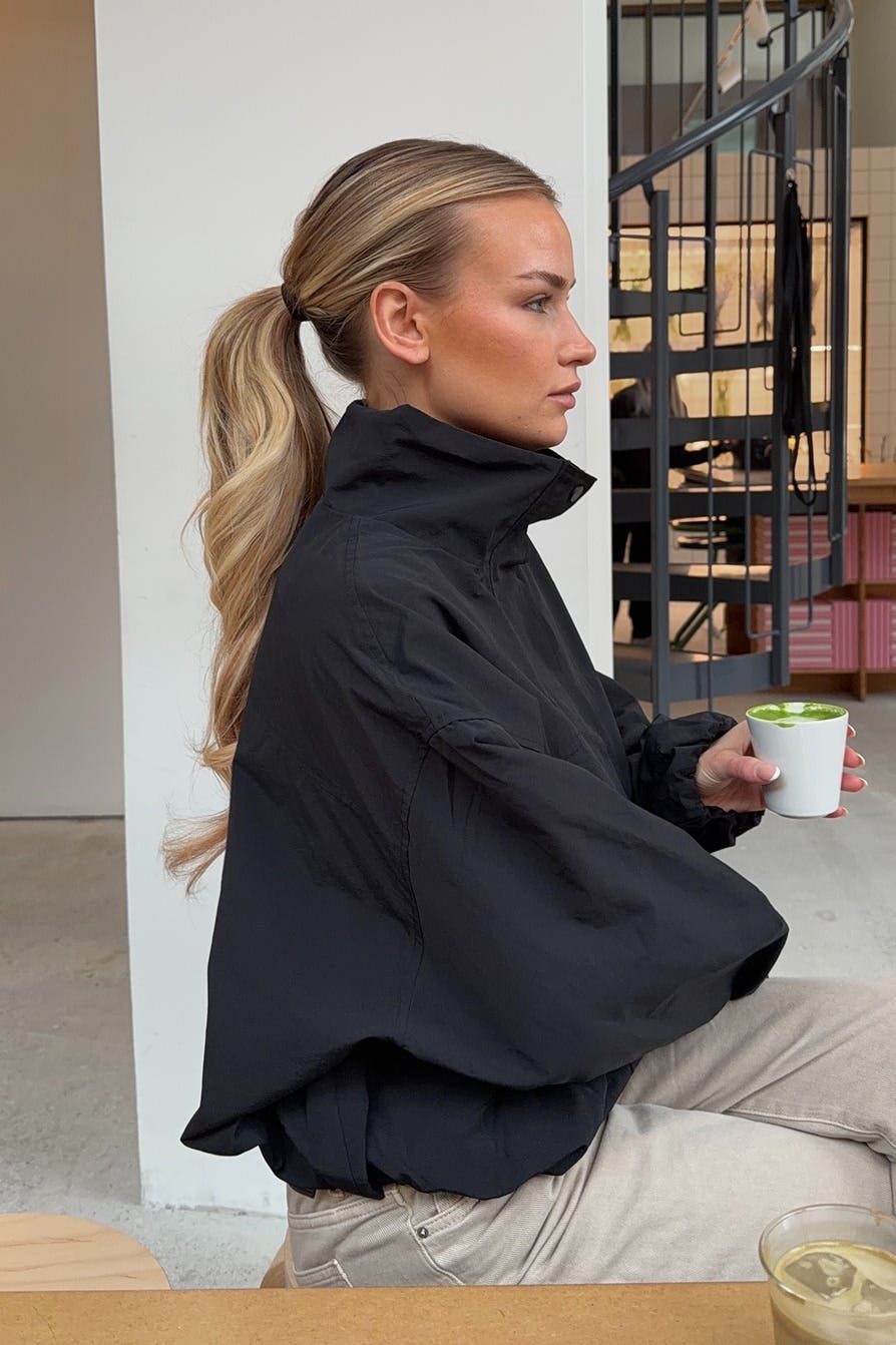 High neck sporty jacket