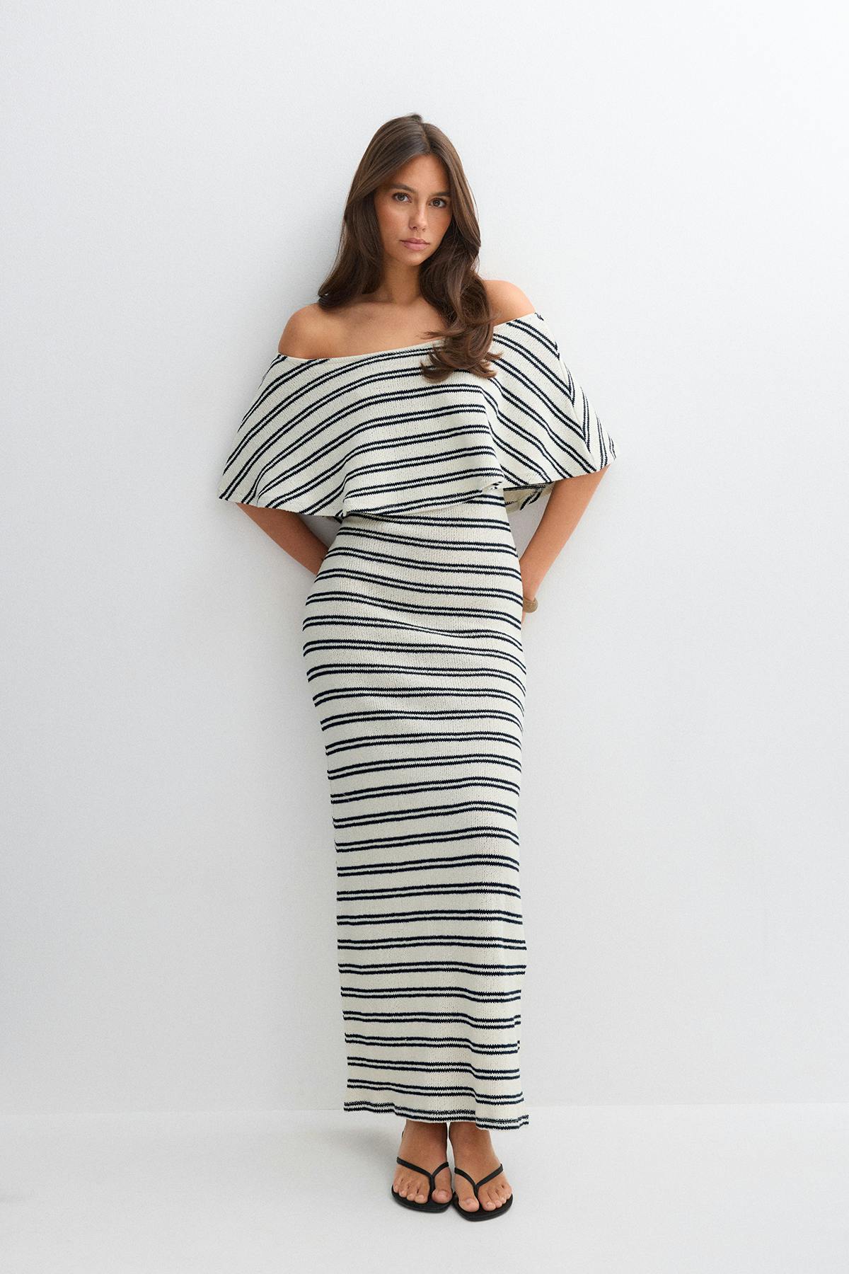 Off shoulder maxi dress