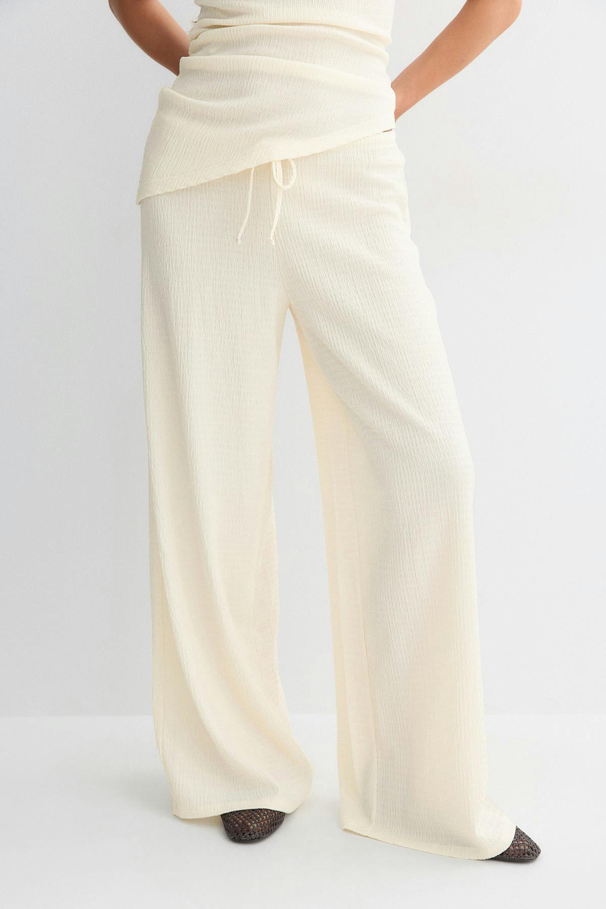 Textured wide trousers