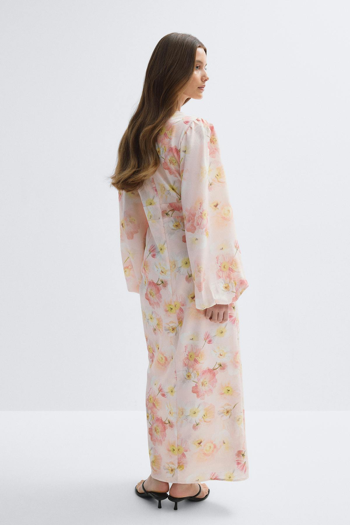 Balloon sleeve dress