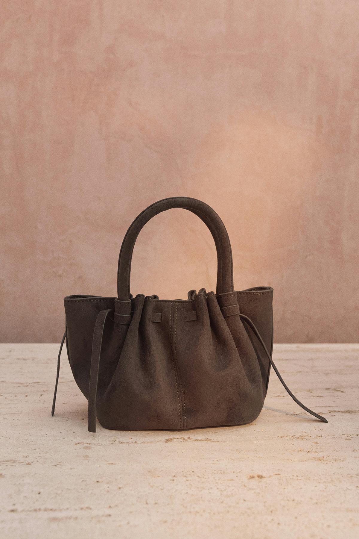 Strap detail crossbody bag