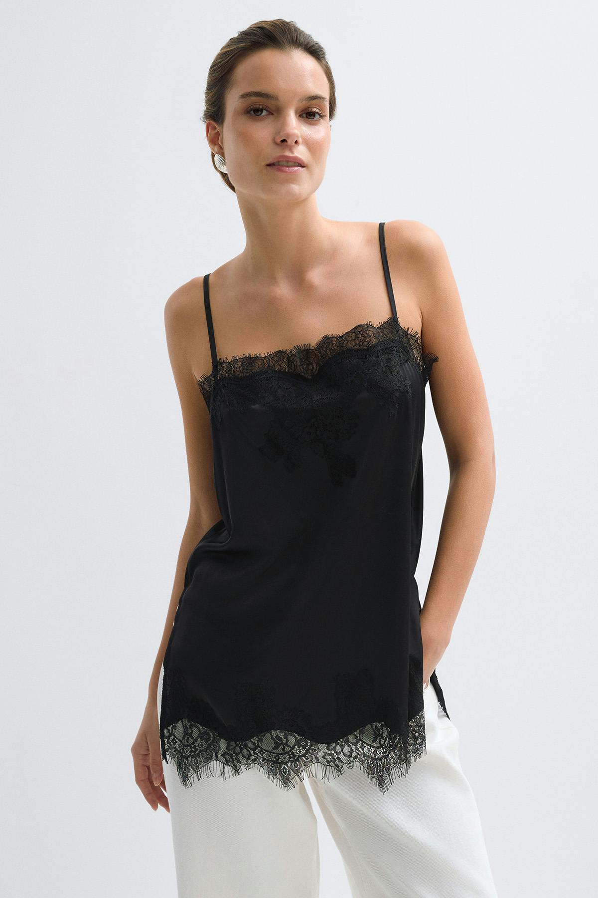 Lace singlet