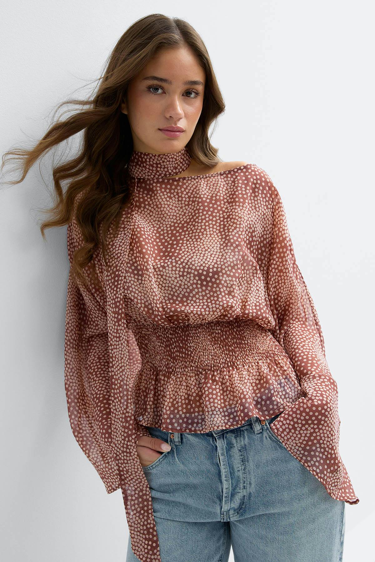 Scarf blouse