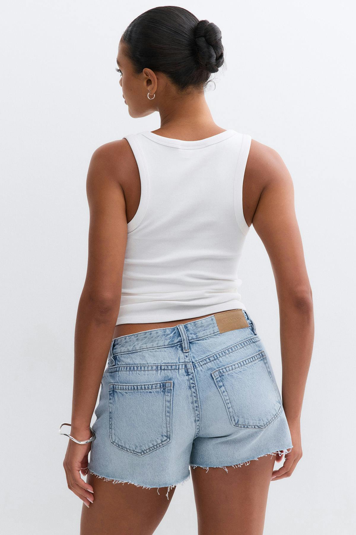 Drop loose denim shorts