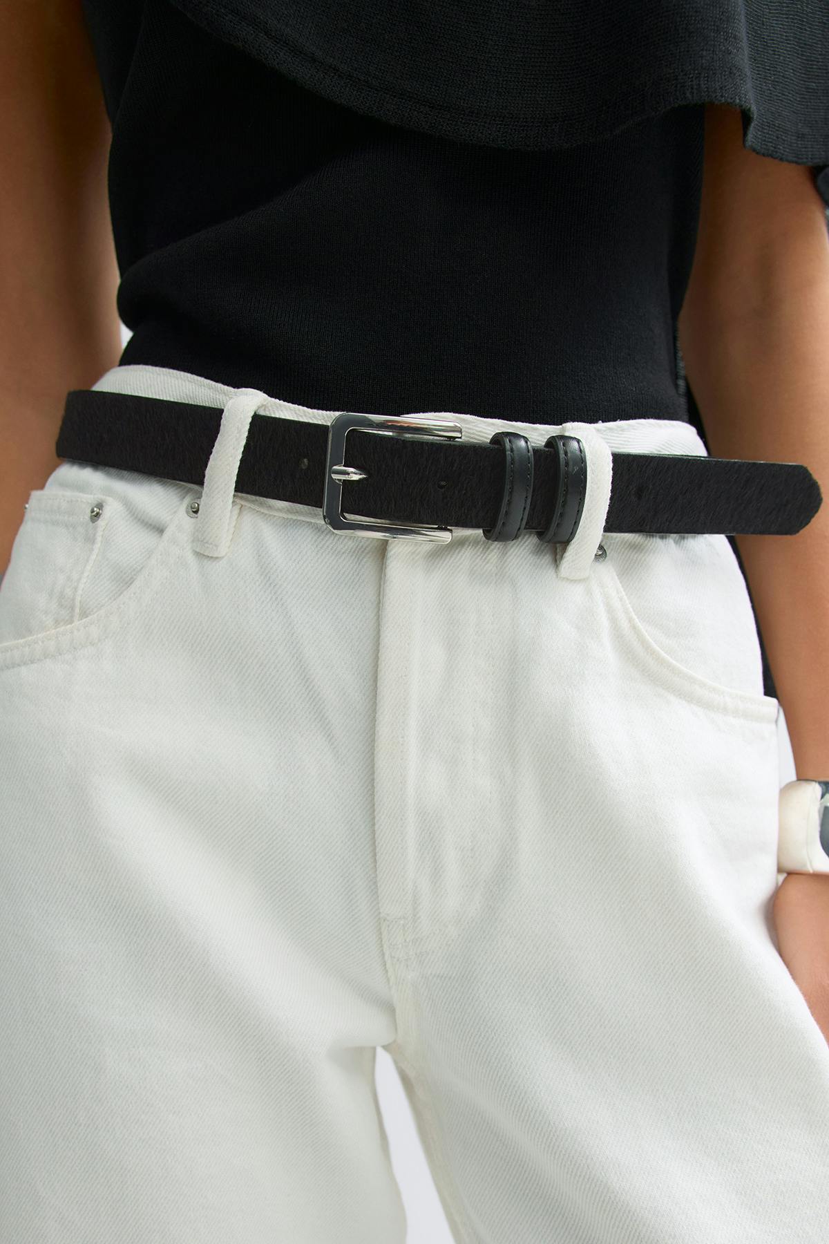 Hair-on hip belt