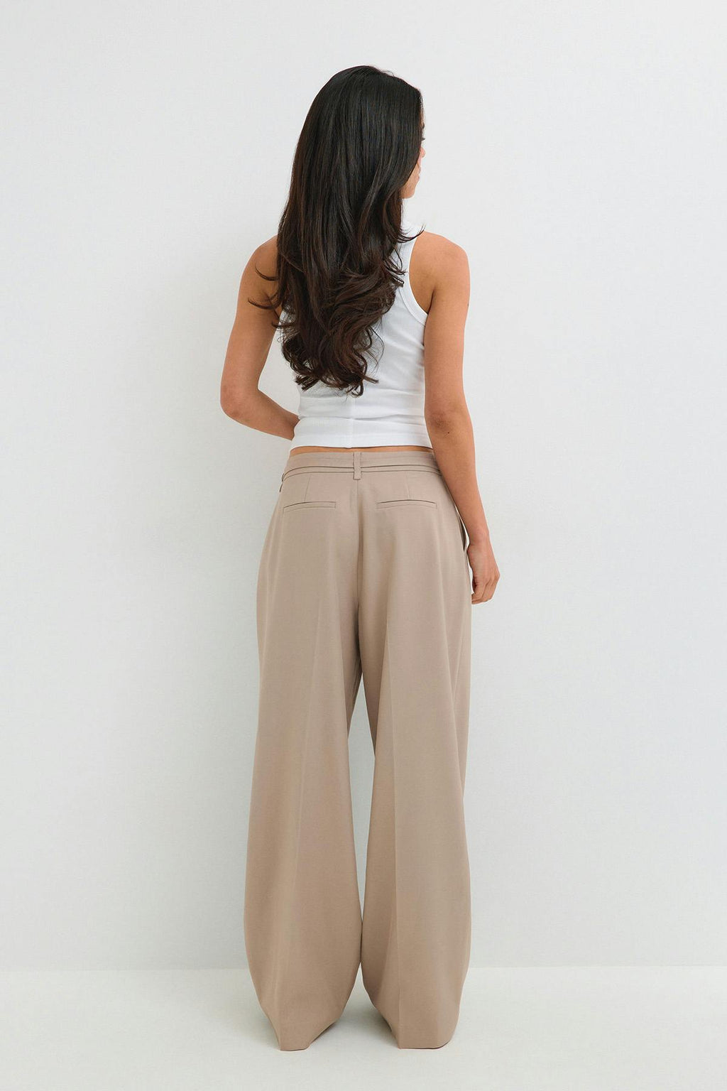 Mid waist belted trousers