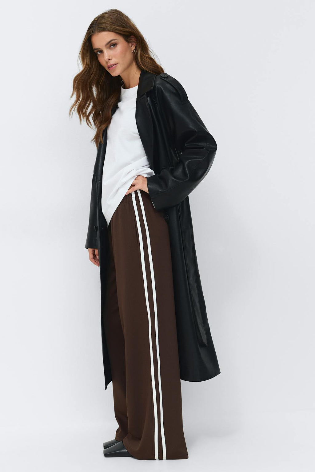 Sporty wide trousers