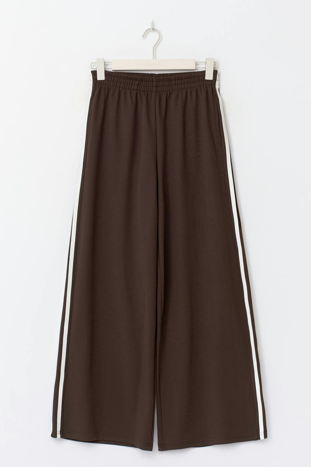 Sporty wide trousers