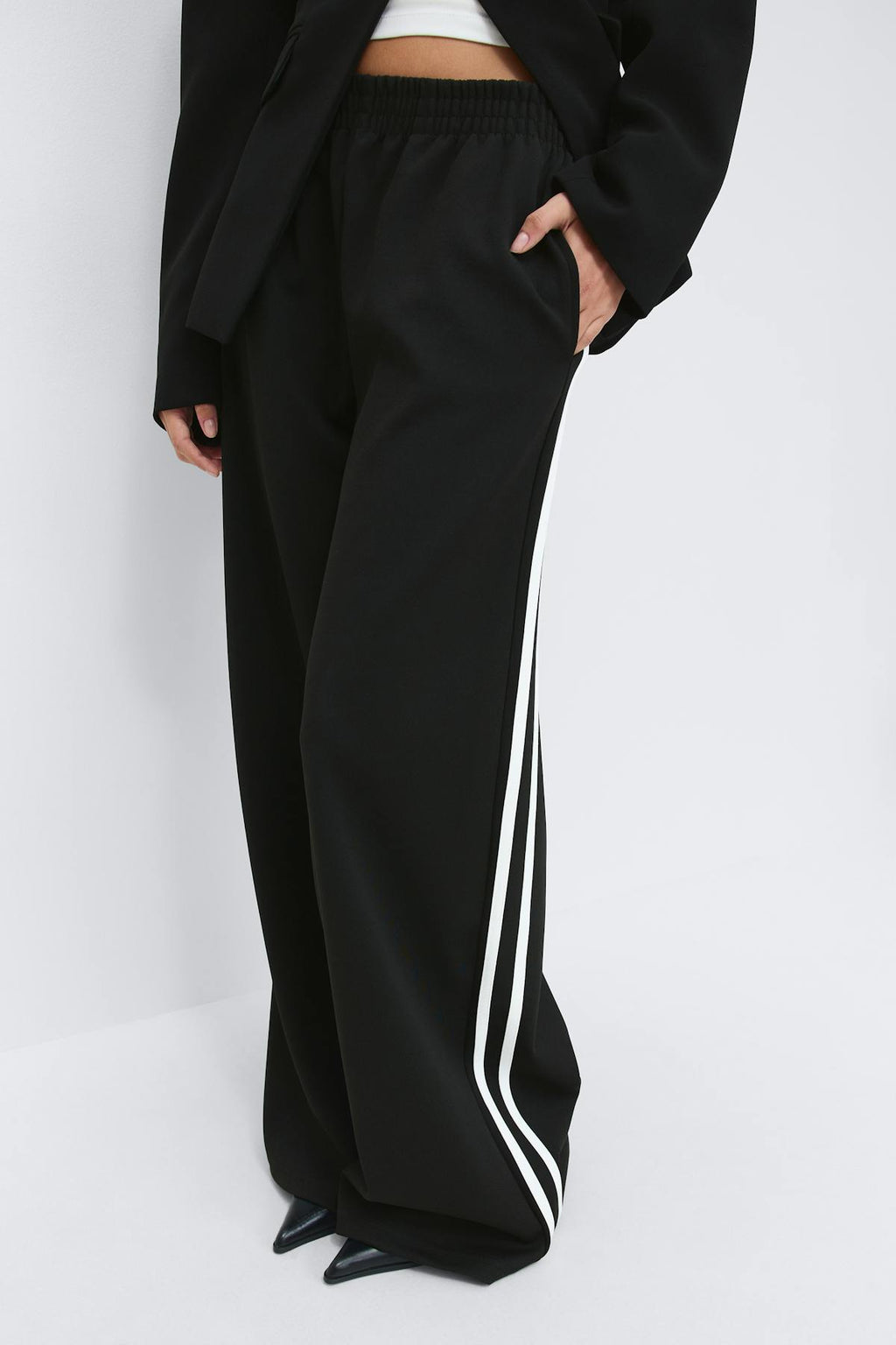 Sporty wide trousers