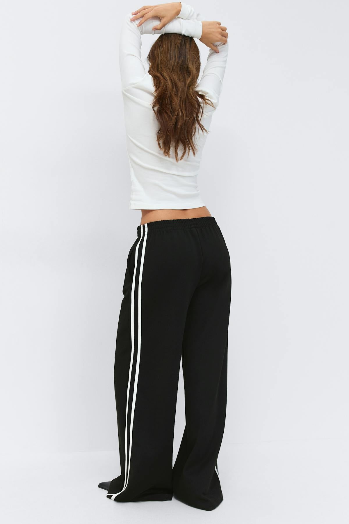 Sporty wide trousers
