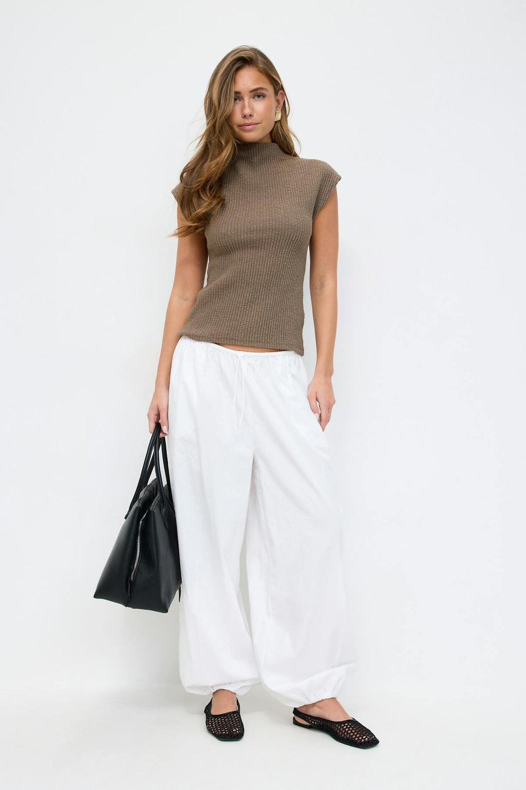 Funnel neck top