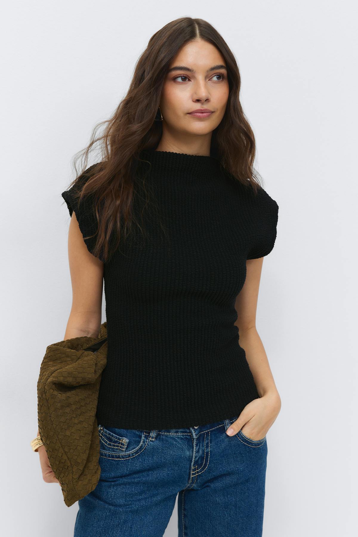 Funnel neck top