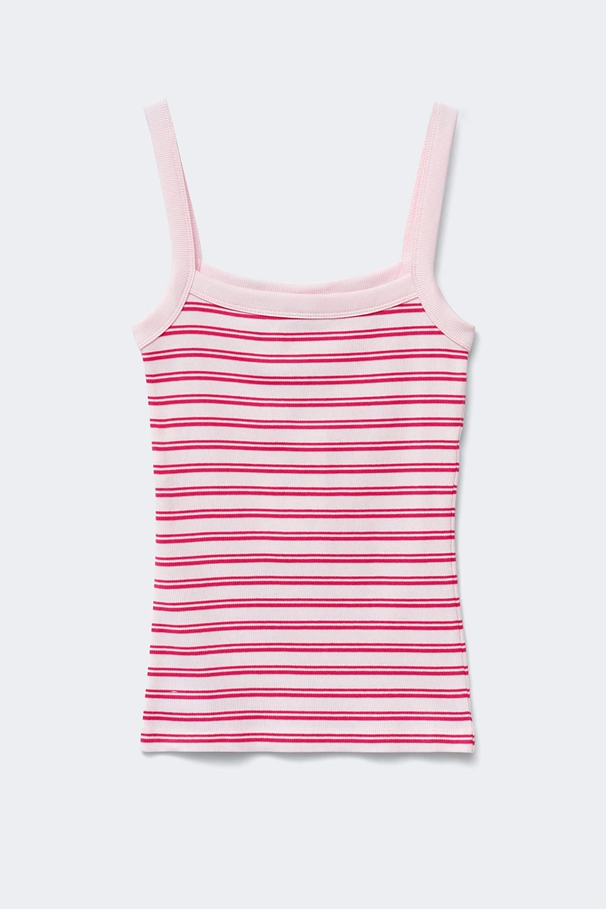 Tight fit rib singlet