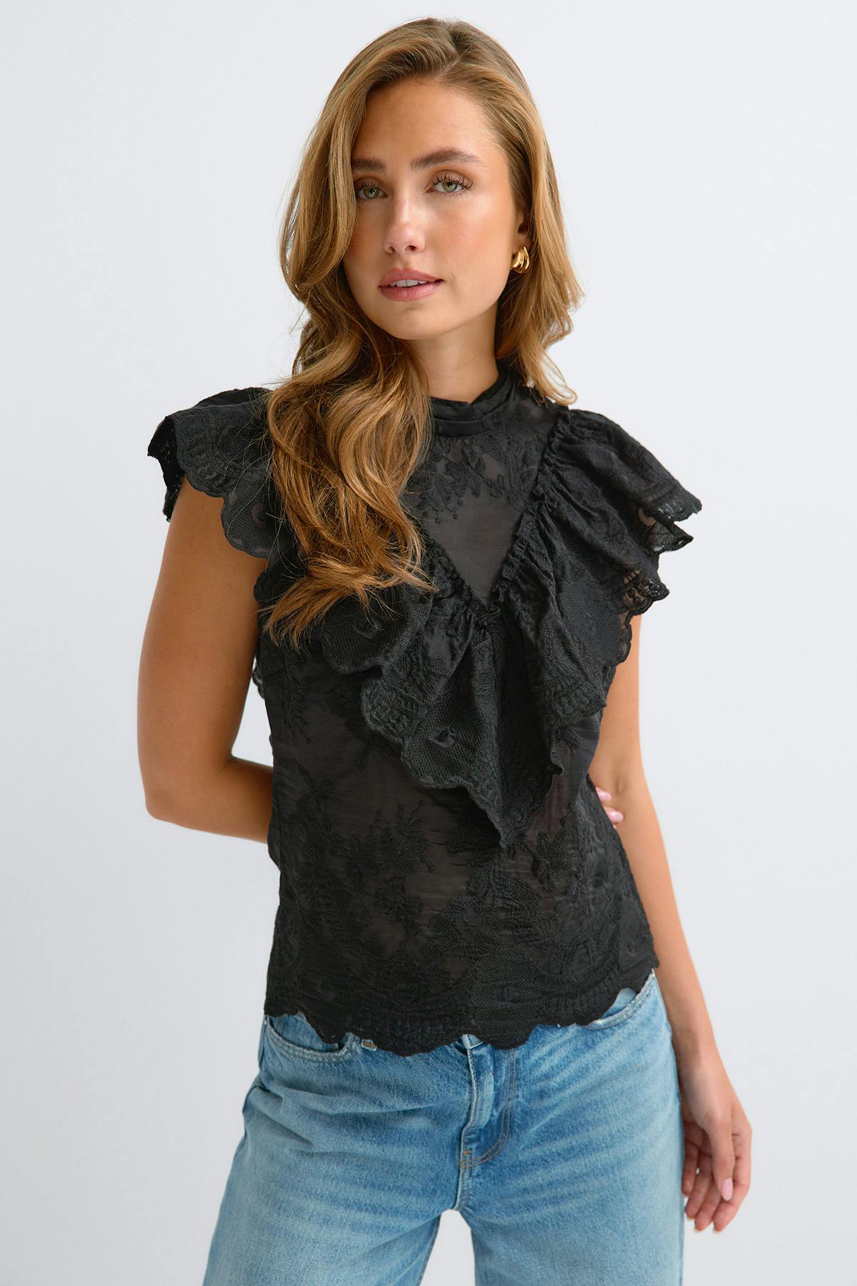 Frill blouse