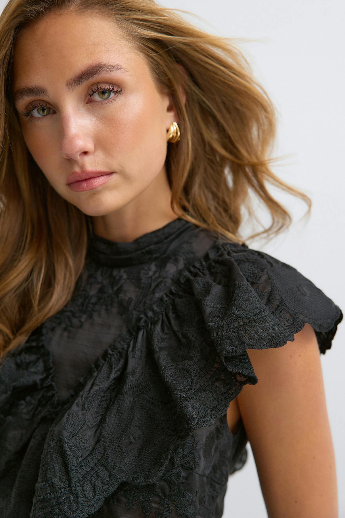 Frill blouse
