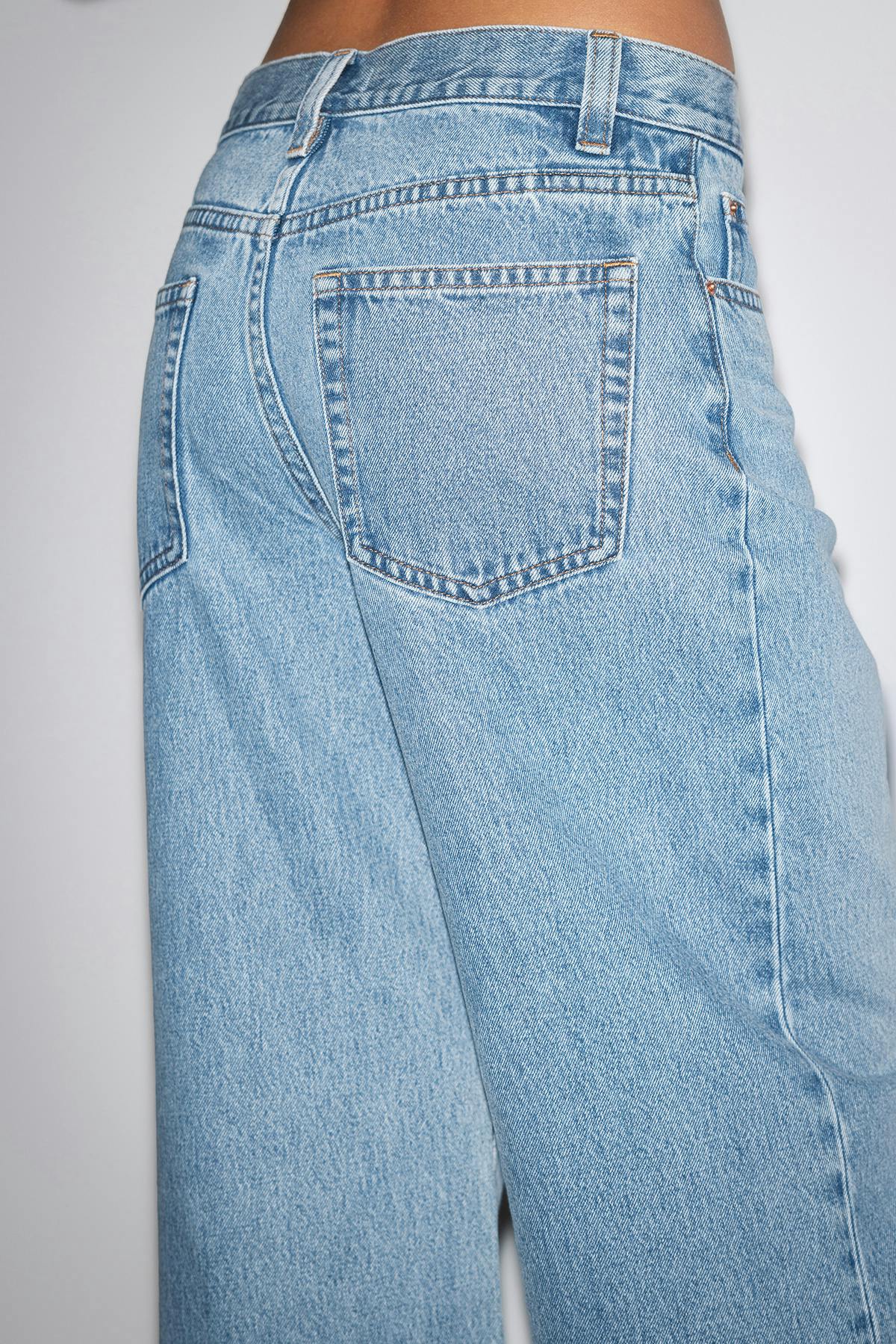 Baggy babe jeans