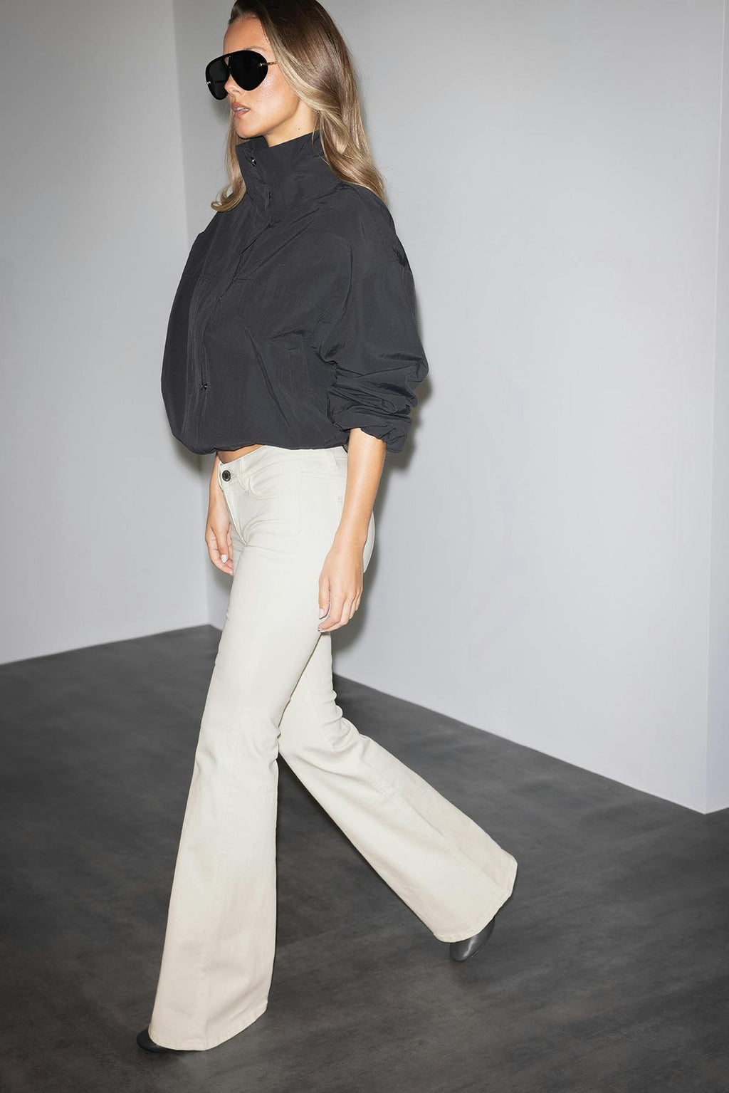 Glow low flare jeans