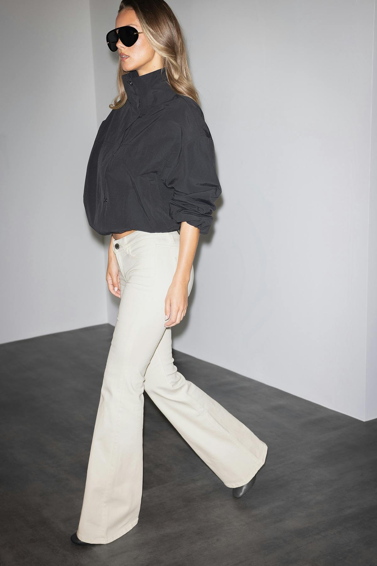 Glow low flare jeans