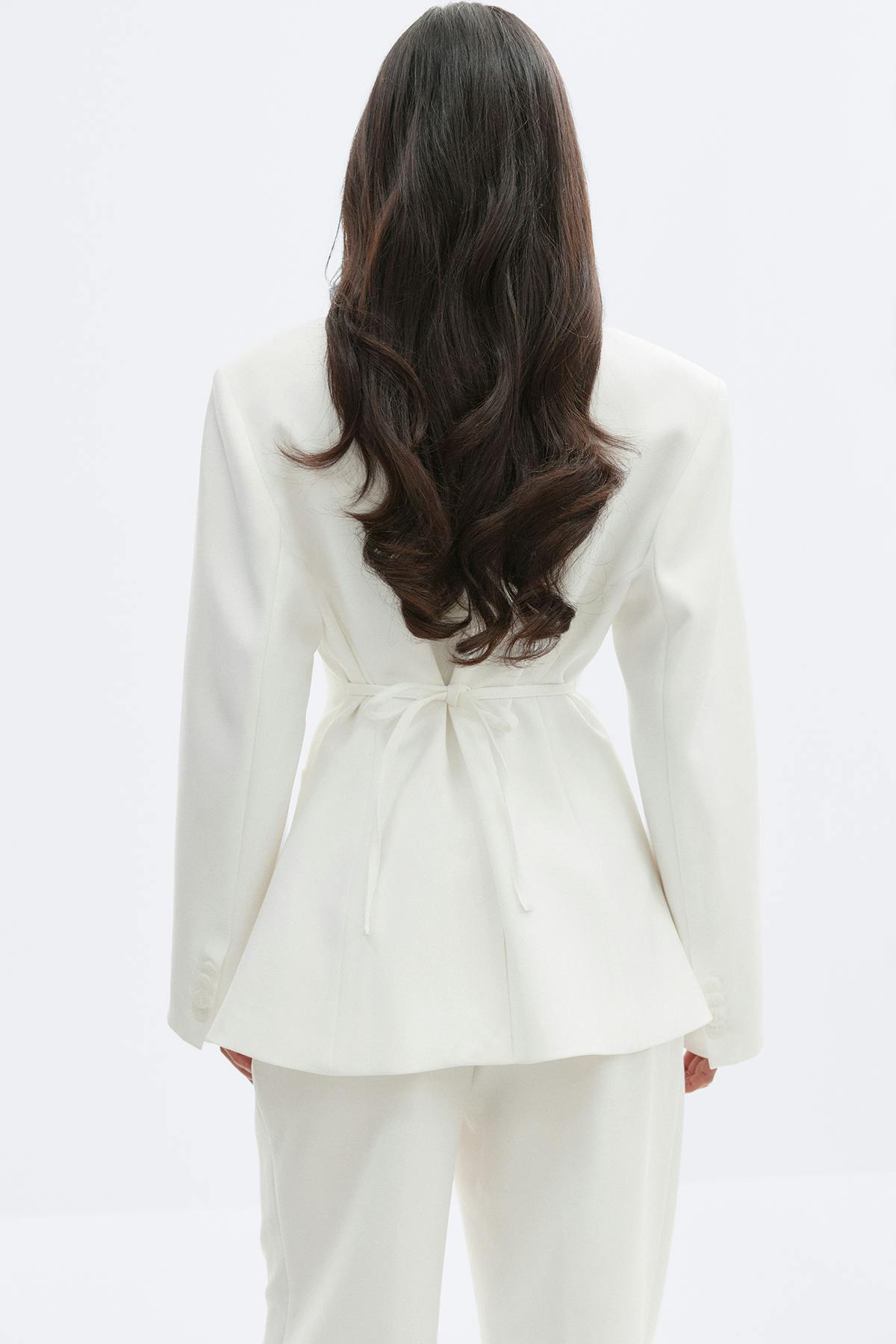 Shaped blazer