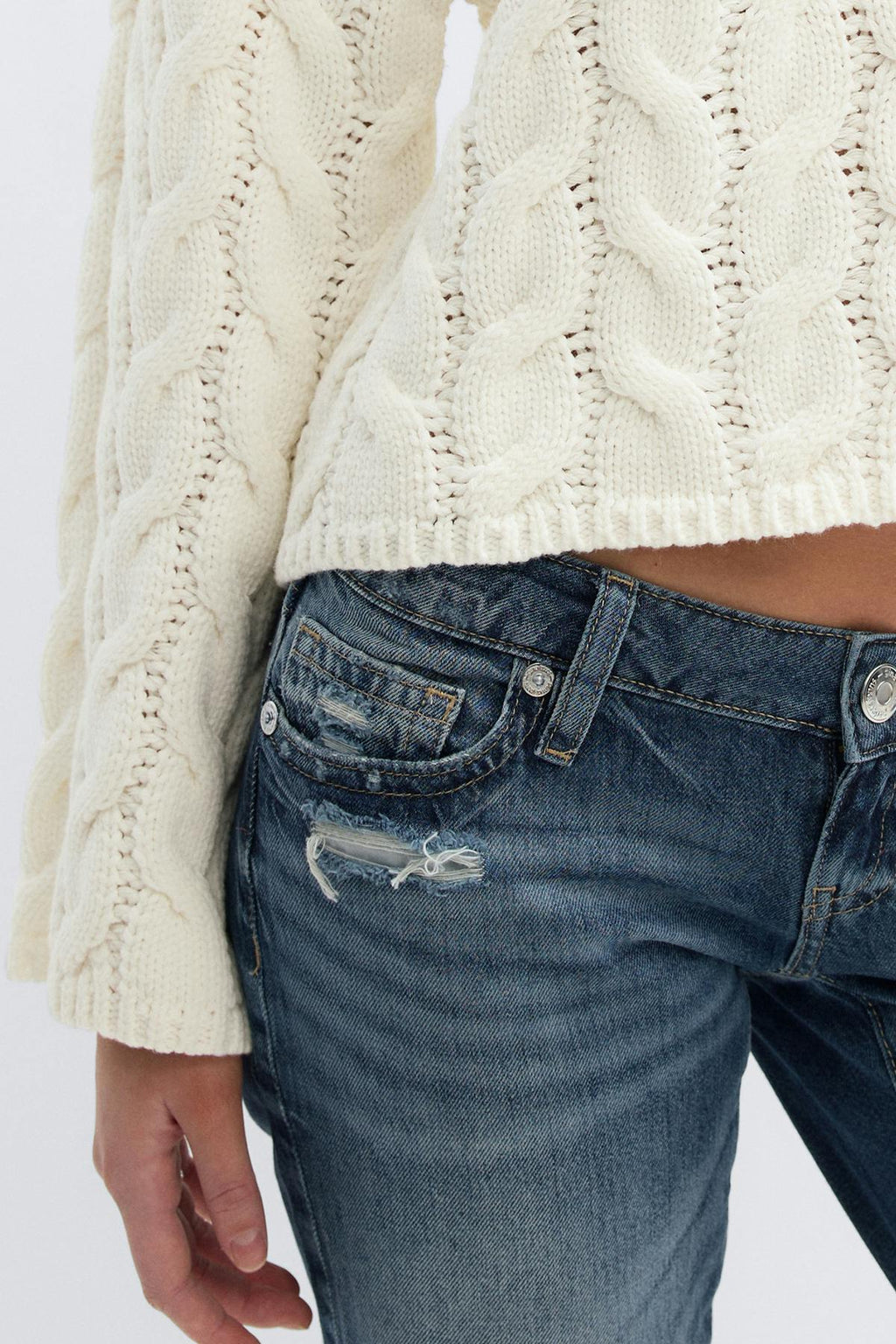 14+ cable knitted sweater