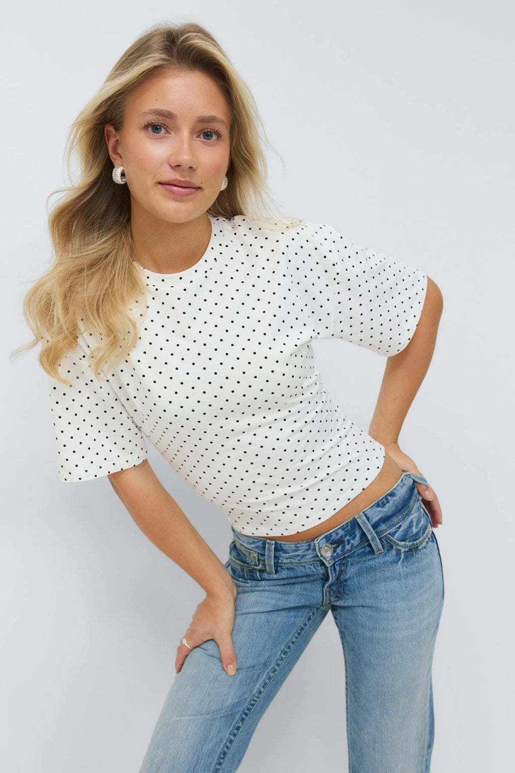 14+ fitted tee