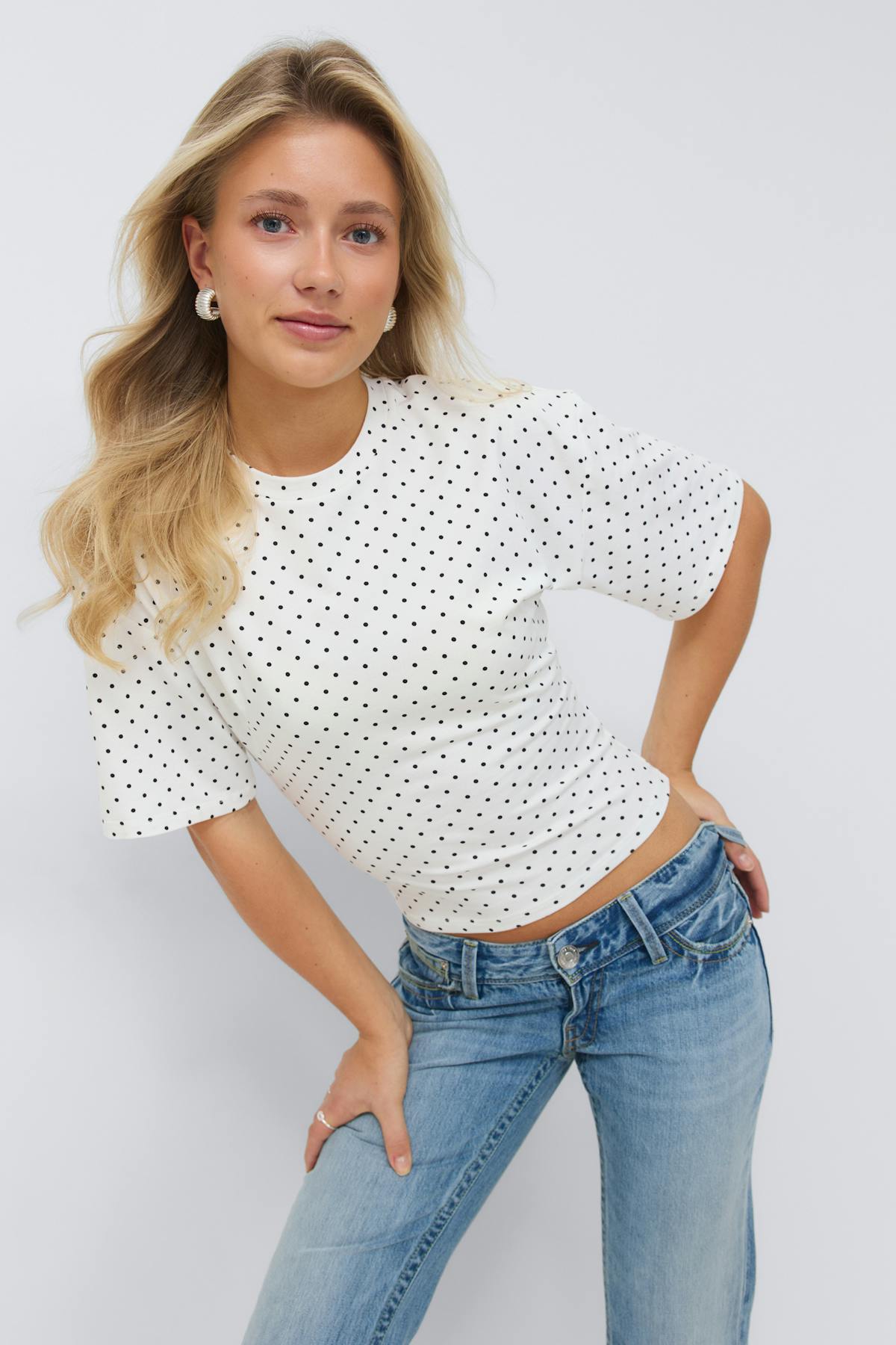 14+ fitted tee
