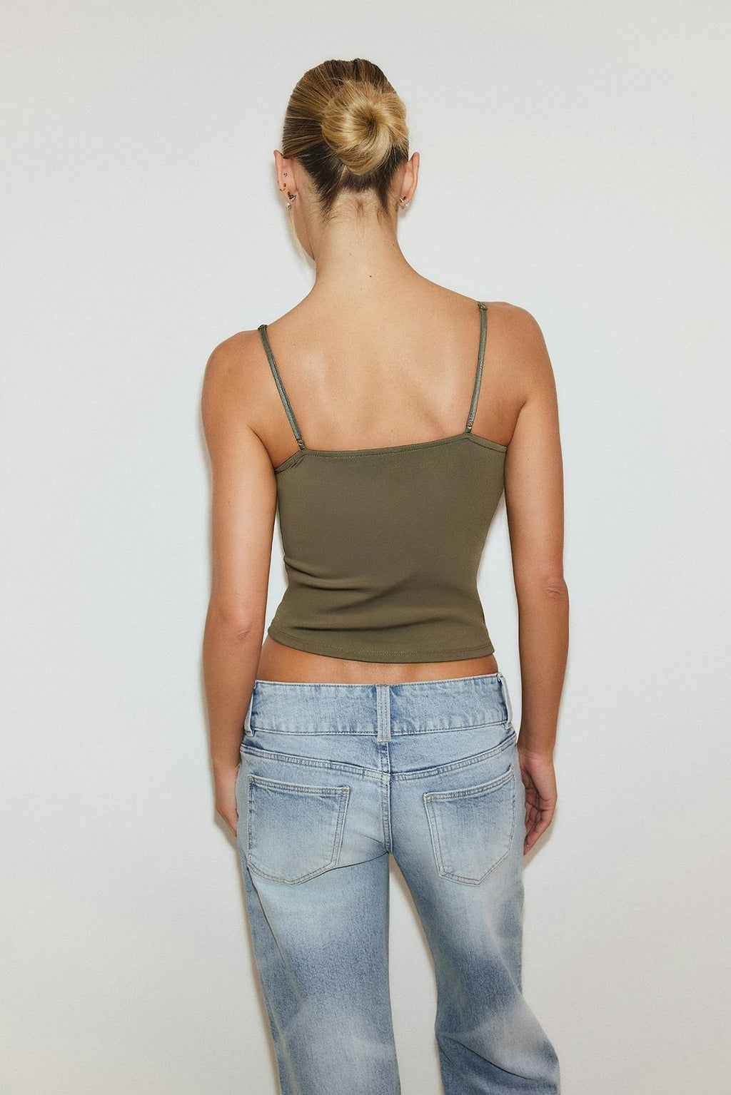Soft shaping wow singlet