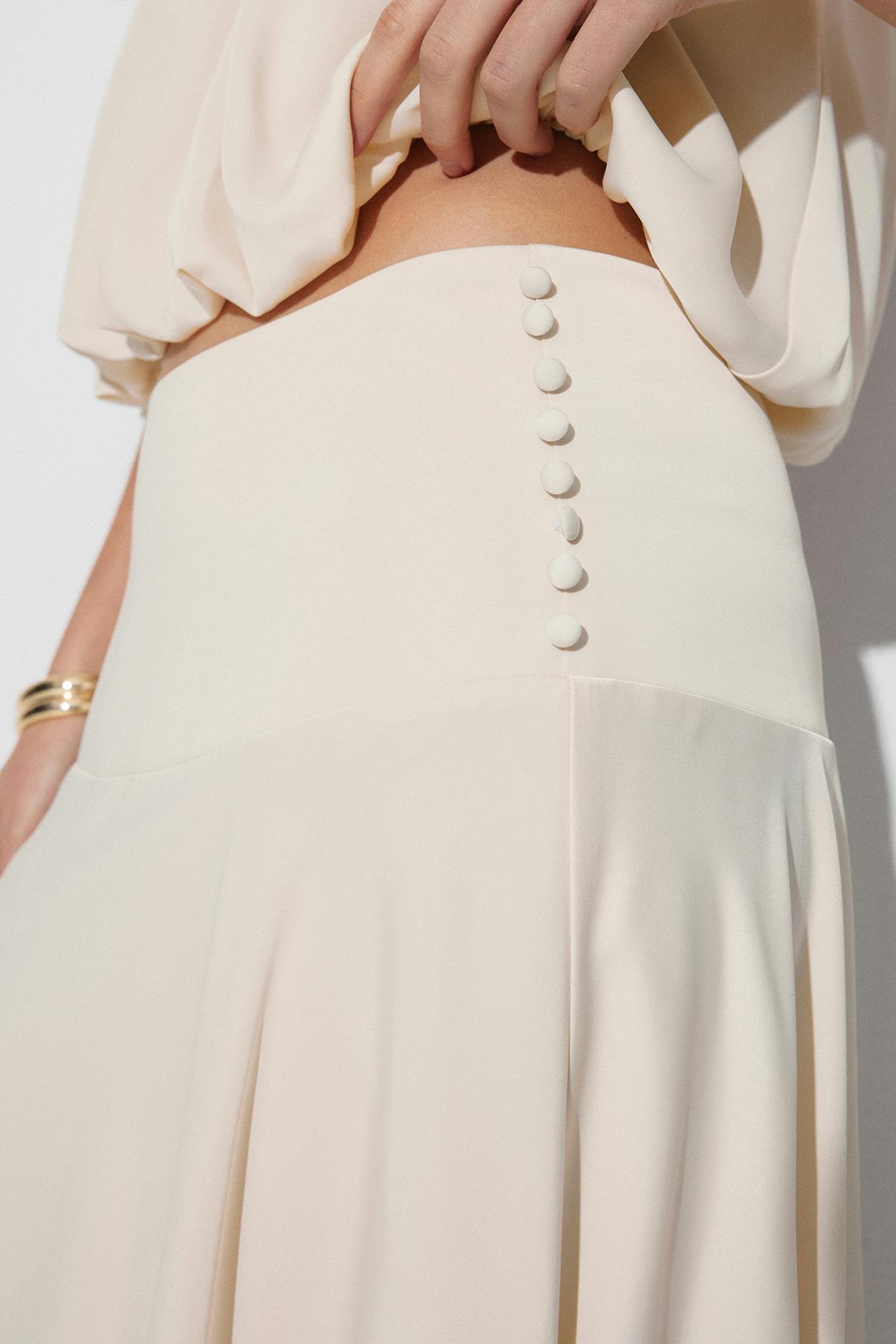 Satin asymmetric skirt