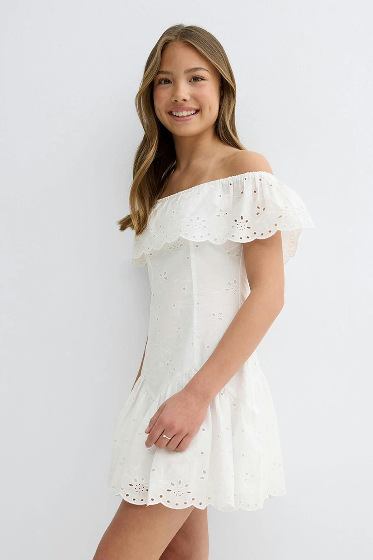 Y broderie dress