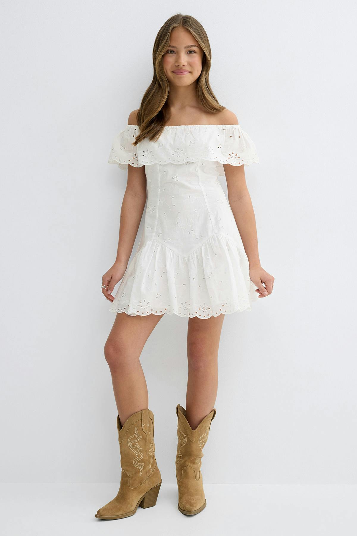 Y broderie dress