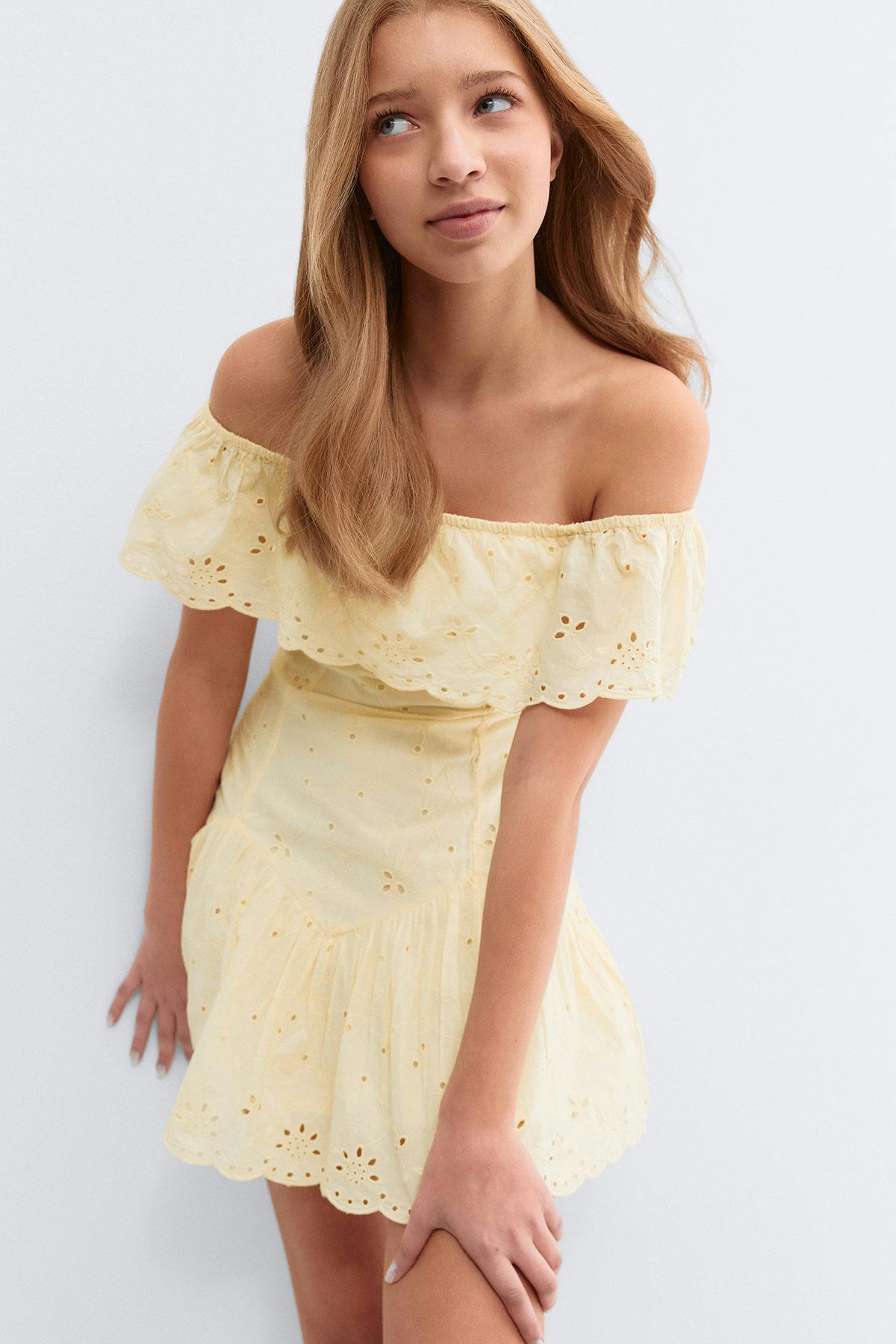 Y broderie dress