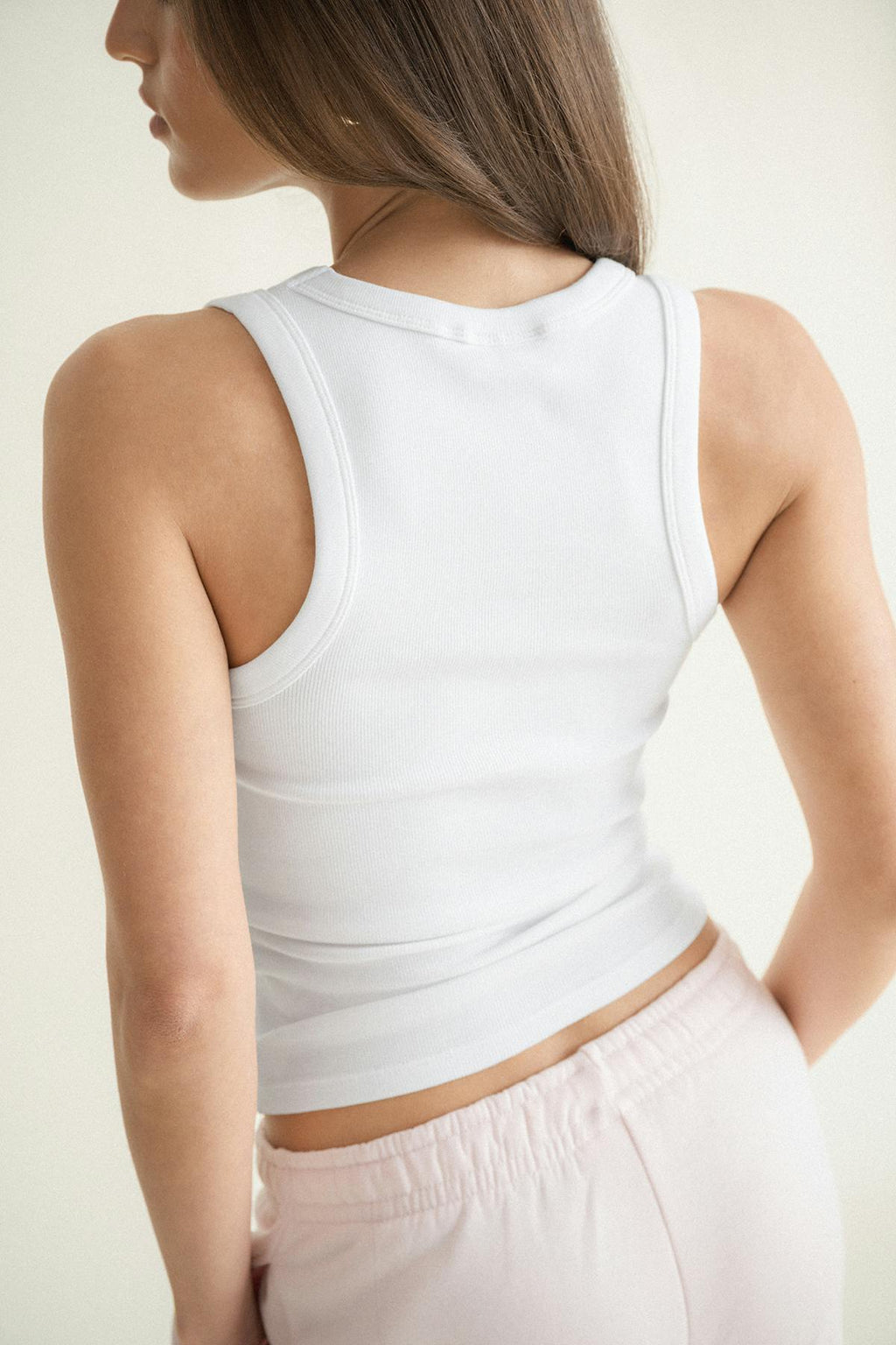 Super stretch scoop neck tank