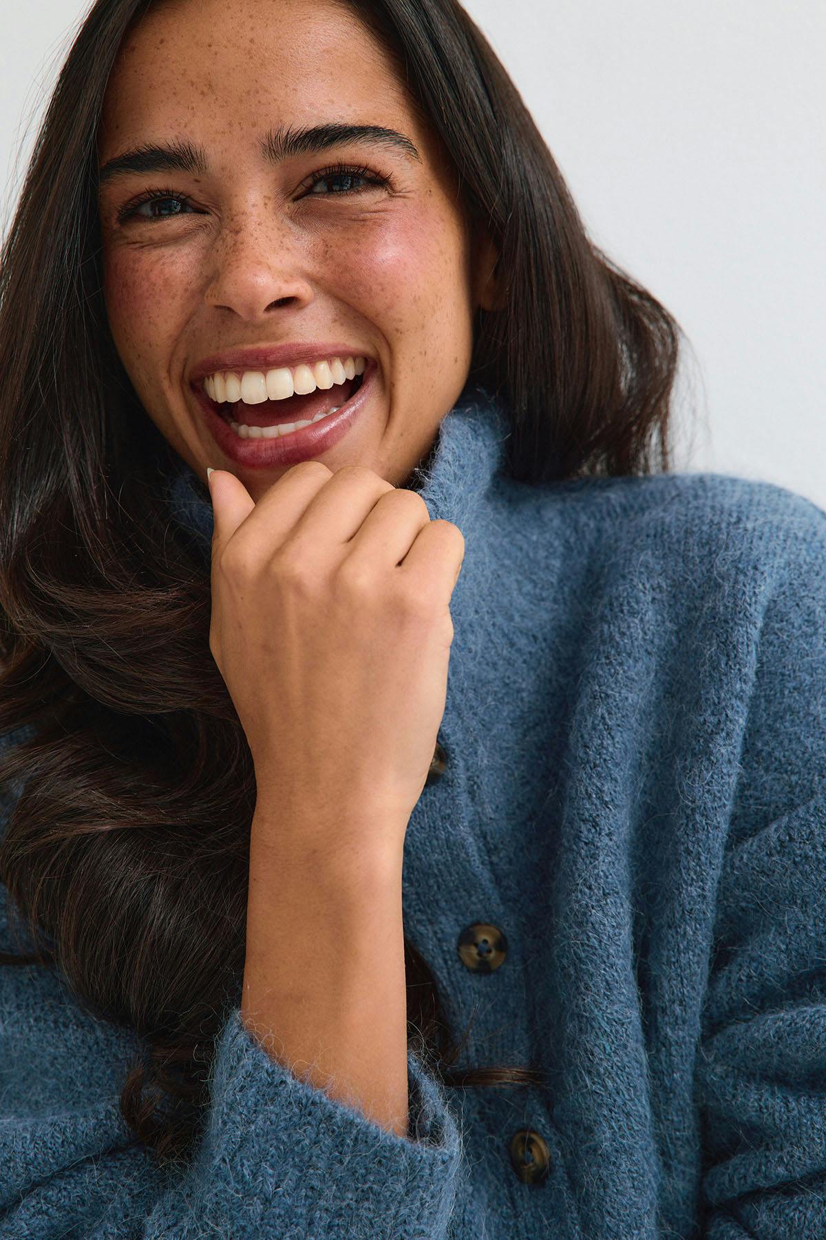Turtleneck knitted cardigan