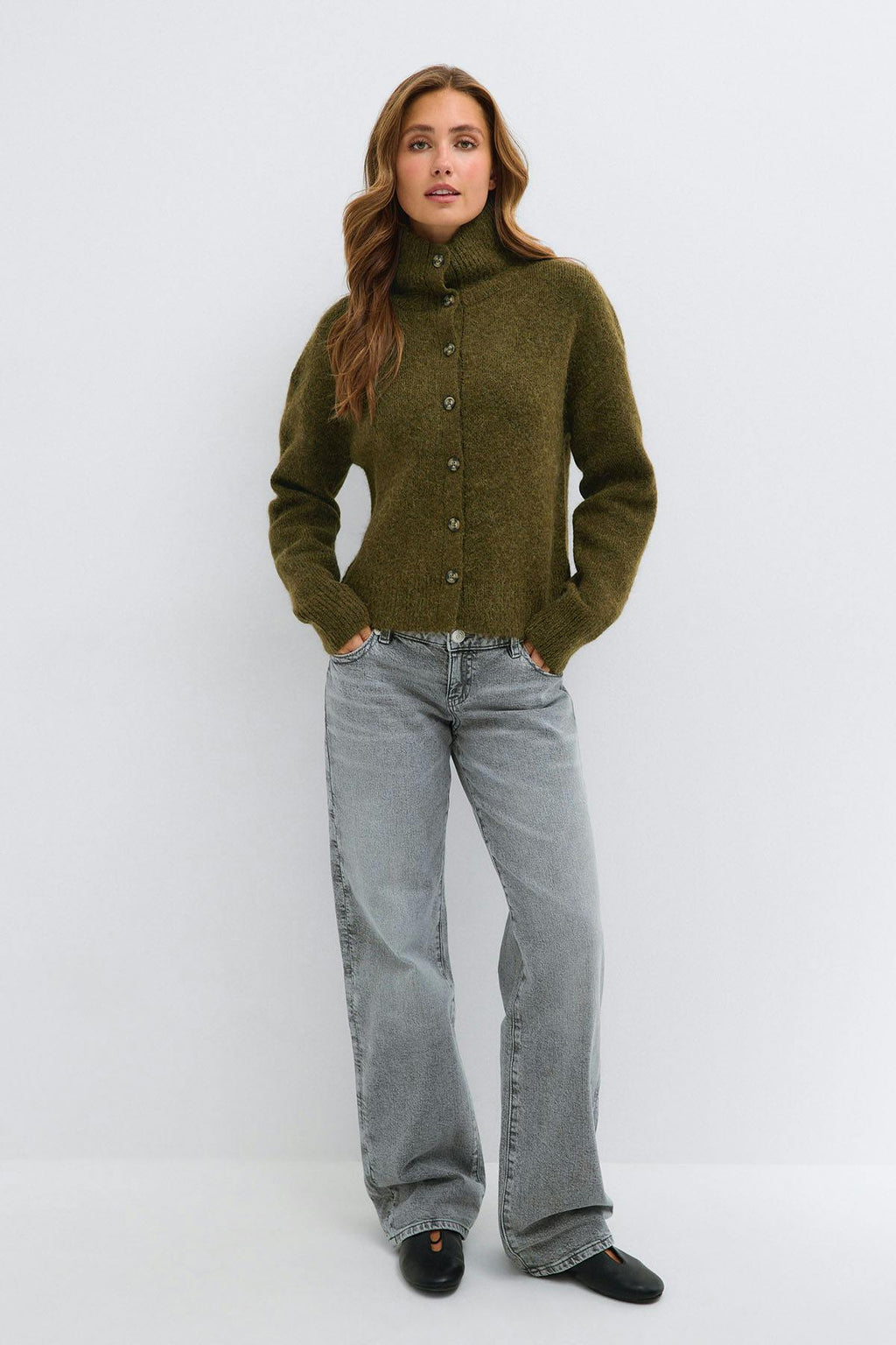 Turtleneck knitted cardigan