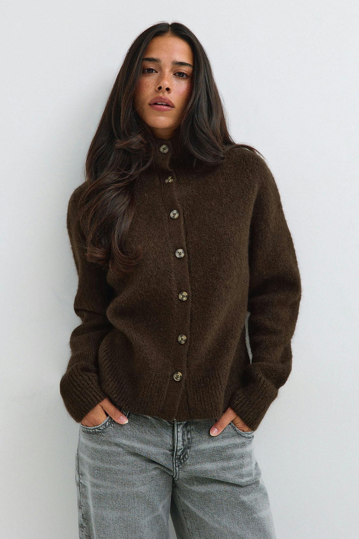 Turtleneck knitted cardigan