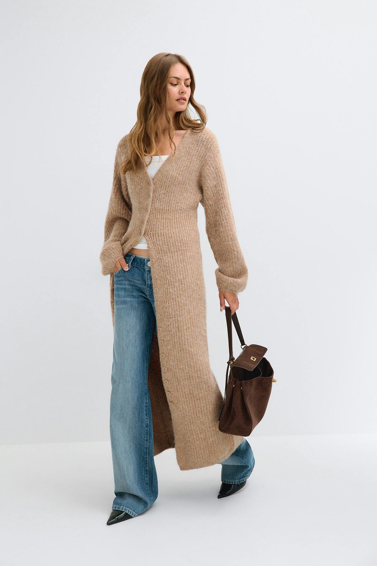 Long knitted cardigan