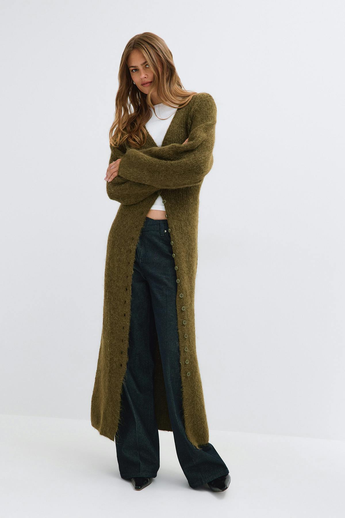 Long knitted cardigan