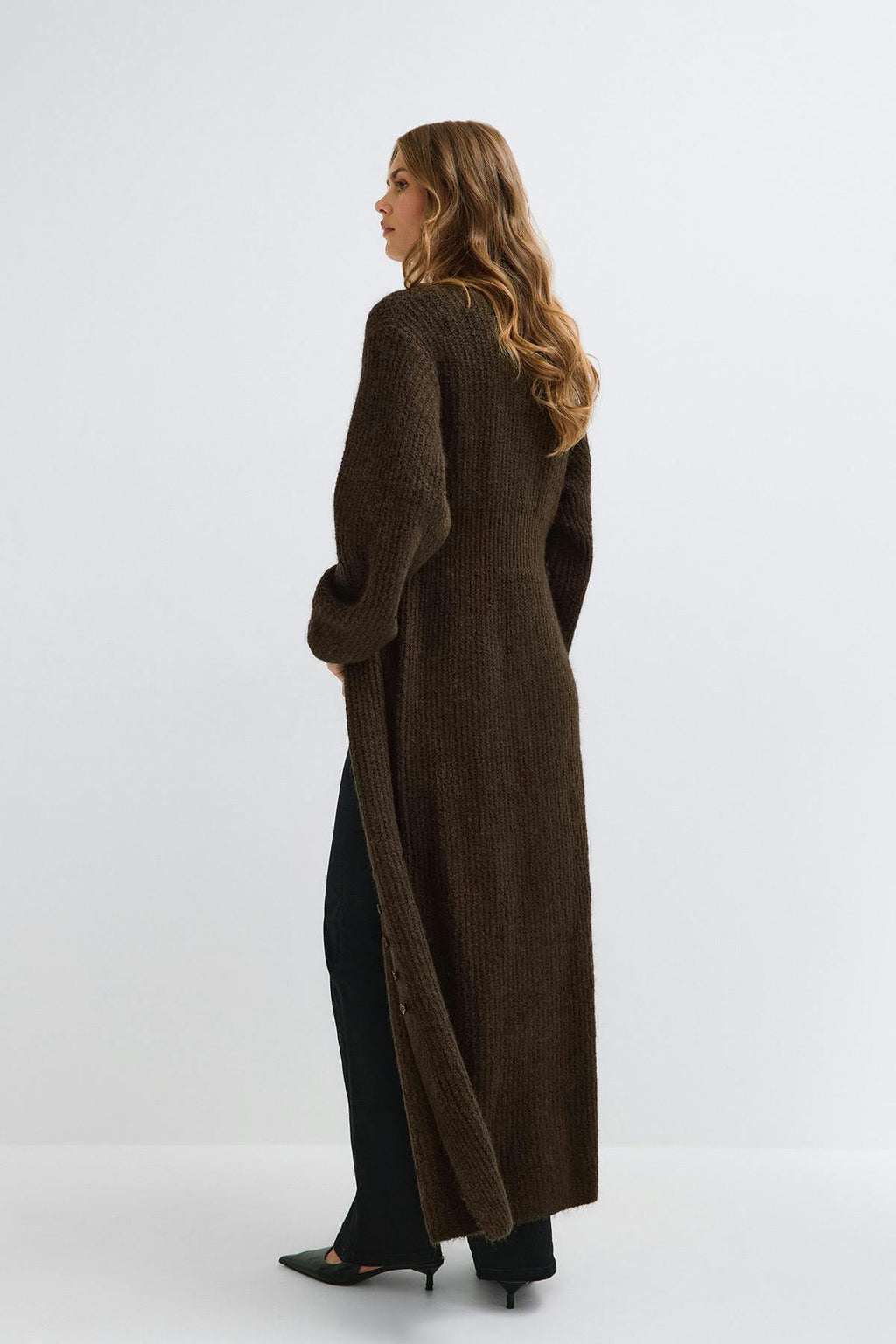 Long knitted cardigan