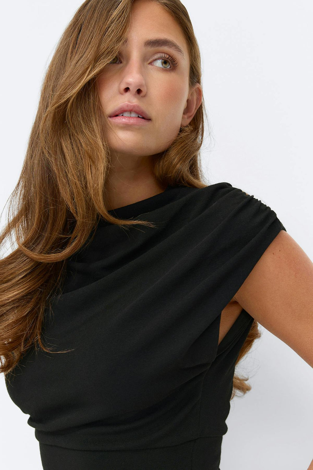 Funnel neck top